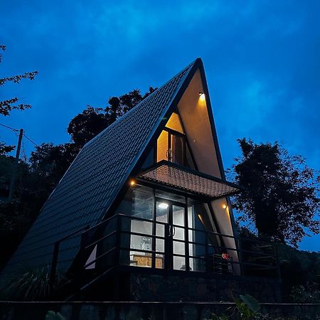 A Frame Riverston Matale Luaran gambar